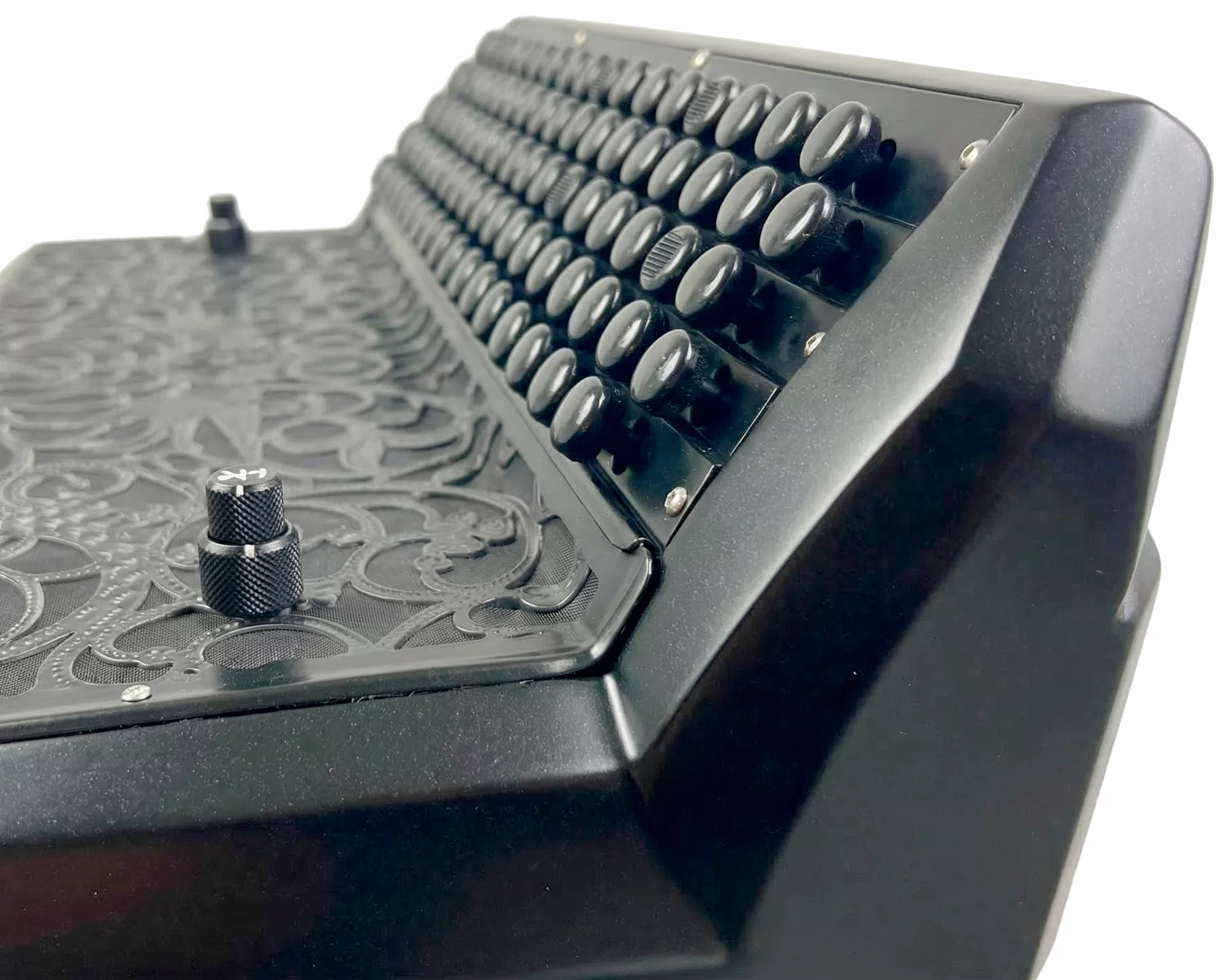 Microphones iMac Pro Cavagnolo intégrés dans un accordéon. Potentiomètres double effets.