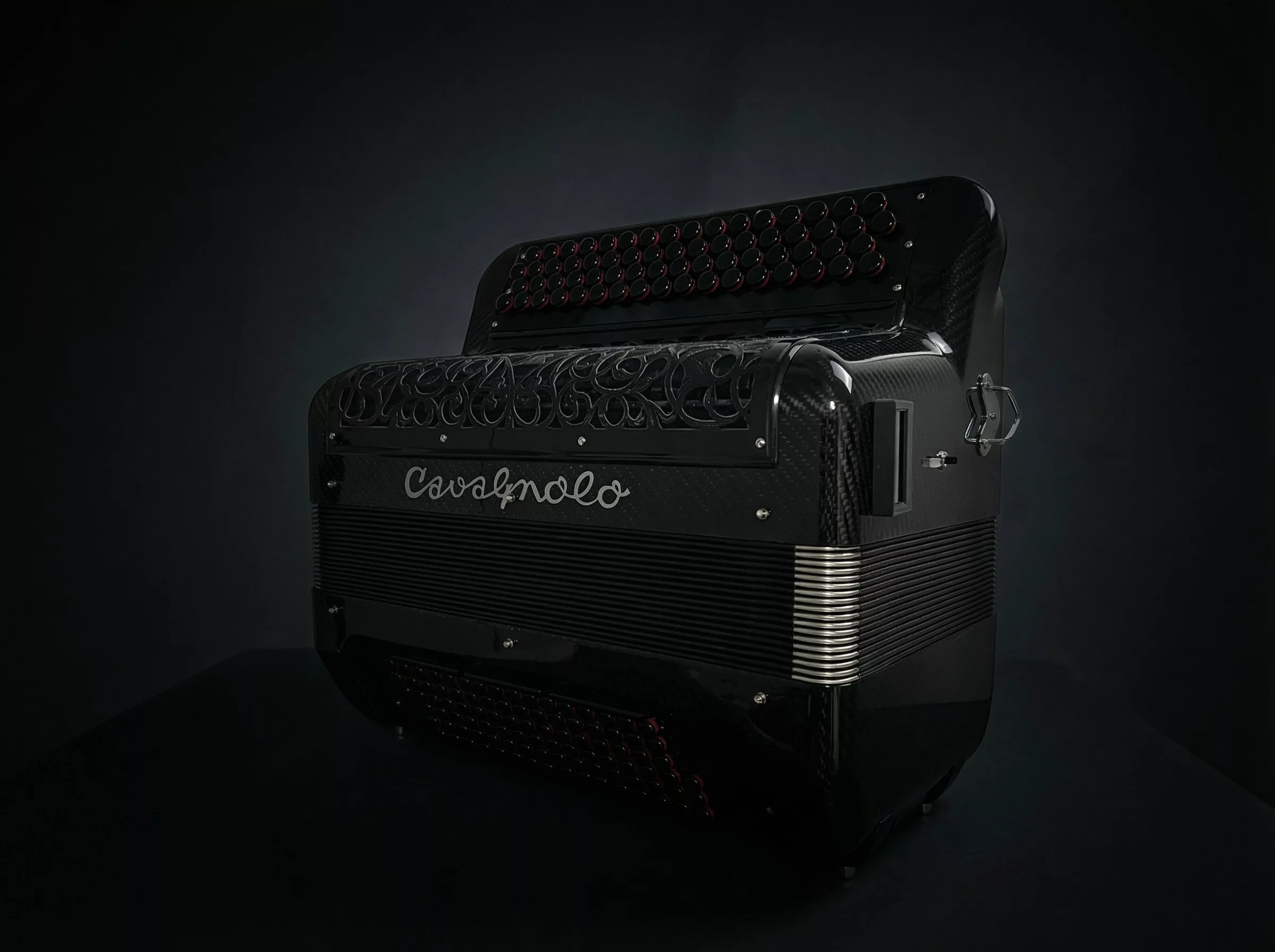 Accordéon Cavagnolo carbone Ultime. Digit AiR Millenium Belge. Finition carbone brillant